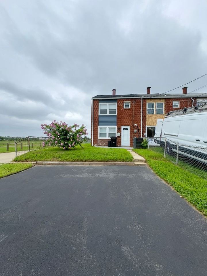 2113 Larkhall Rd - Photo 2 of 18