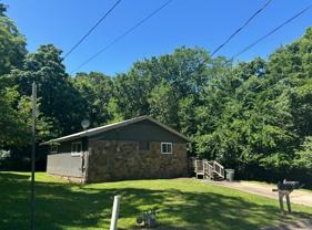 821 E Lakeside Dr - Photo 1 of 1