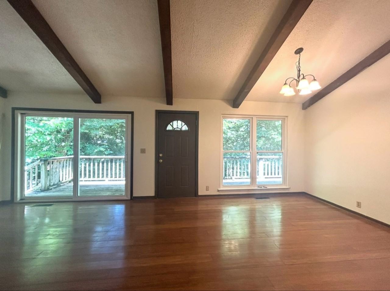 821 E Lakeside Dr - Photo 4 of 26
