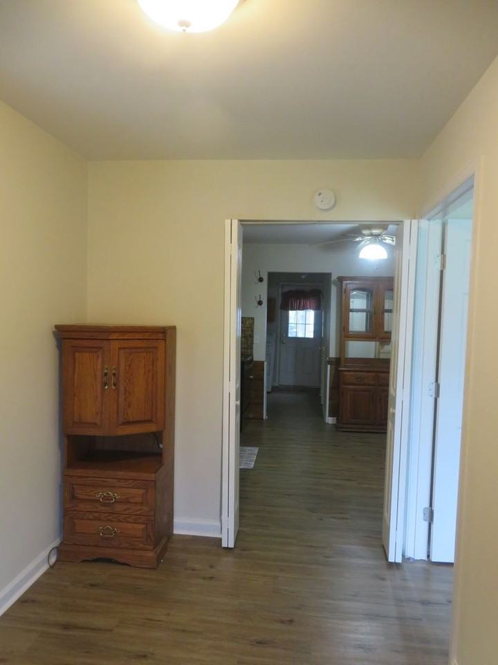 24223 River Rd - Photo 2 of 33