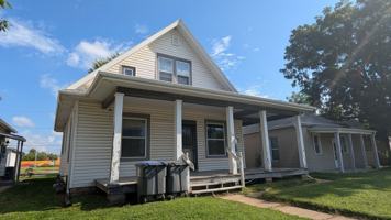 featured image of 1518 2nd Ave