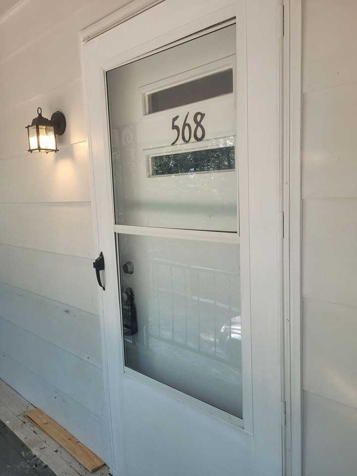 568 Julian Rd - Photo 2 of 9