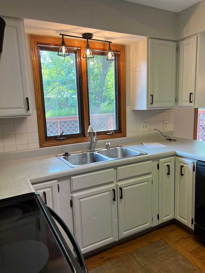 3602 Crown Ct - Photo 7 of 36