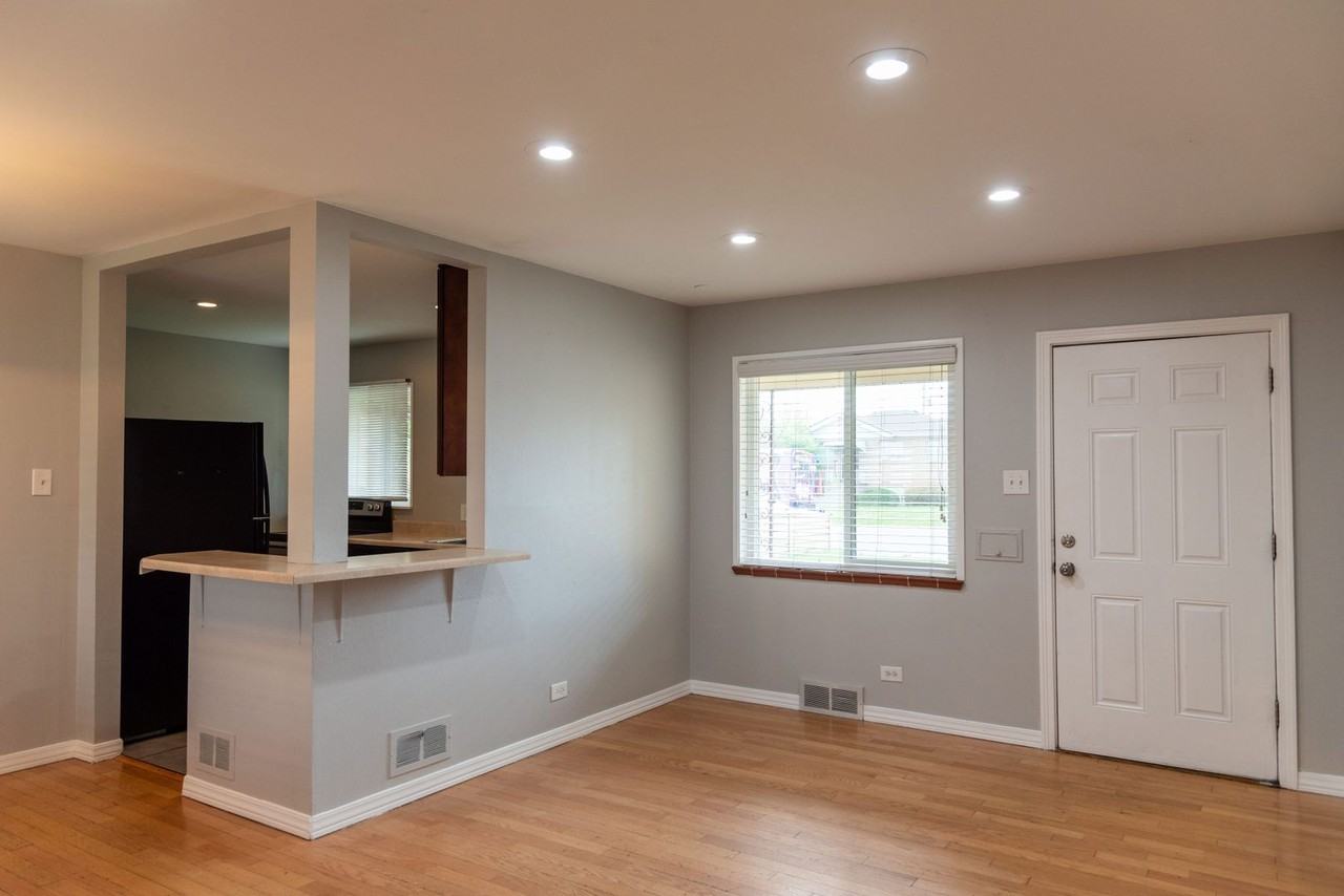 2130 Ames Street - Photo 3 of 33