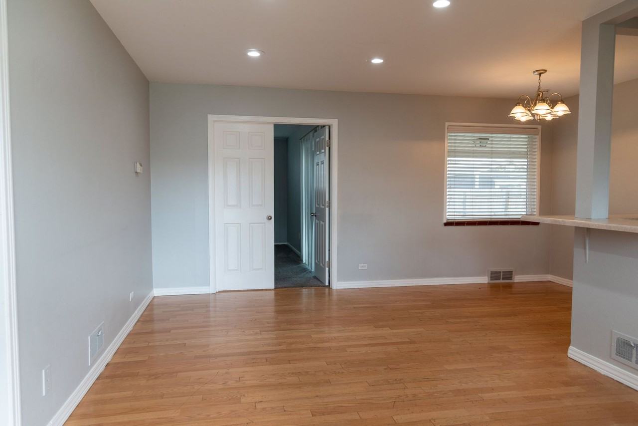 2130 Ames Street - Photo 5 of 33