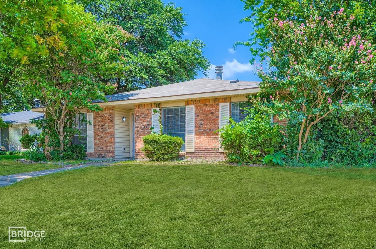 9117 Fairmont Circle - Photo 2 of 30