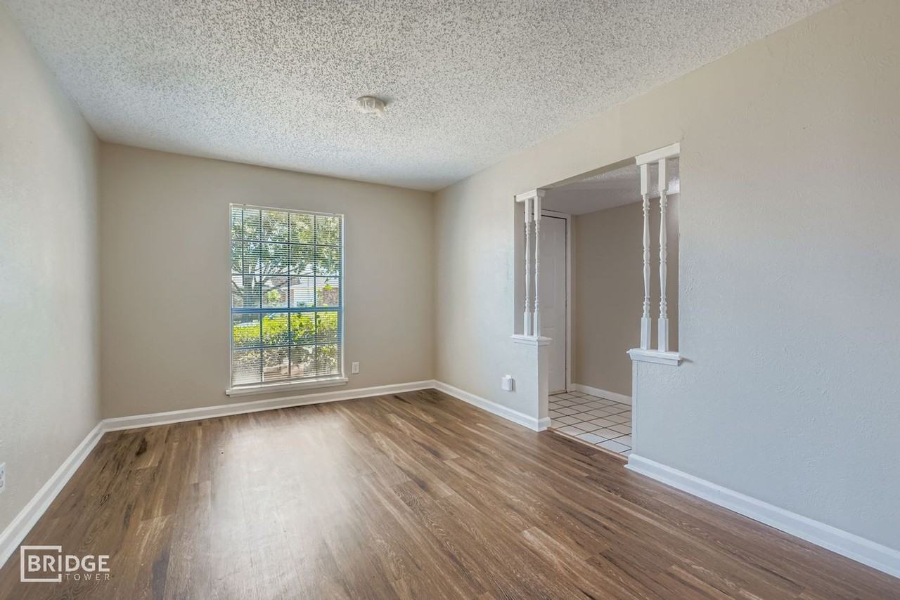 9117 Fairmont Circle - Photo 5 of 30