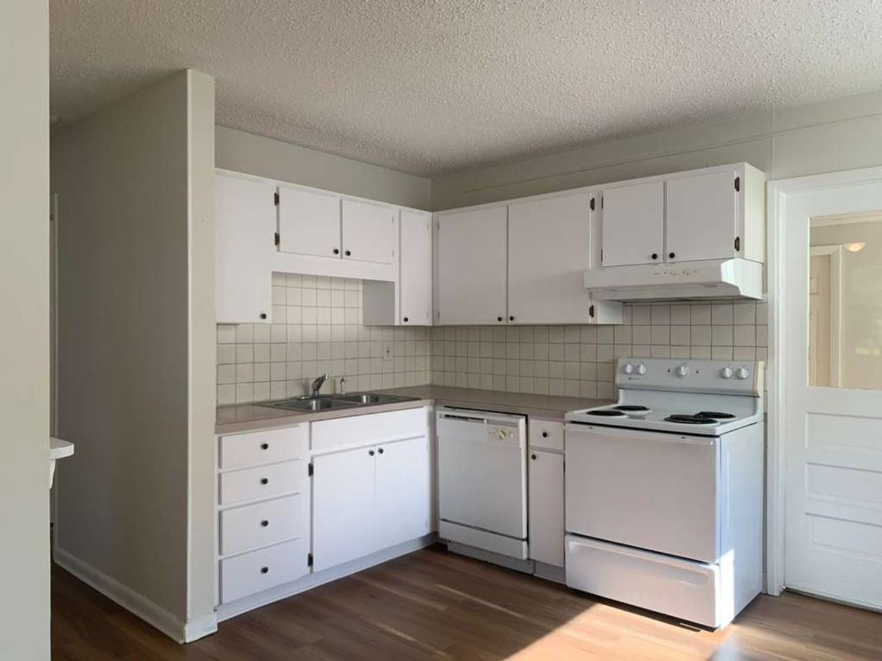 5721 17th Ave S - Photo 6 of 24