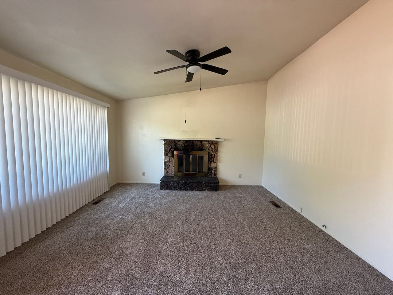 1013 Pinewood Dr - Photo 3 of 17