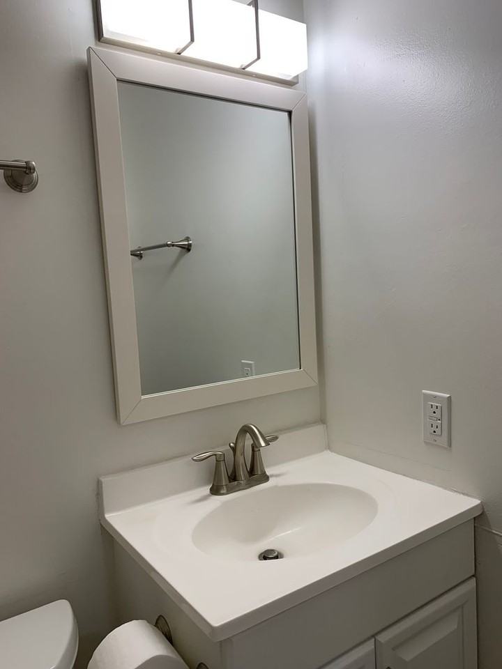 418 Marlington St - Photo 7 of 15