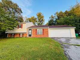 featured image of 2001 Christopher Dr