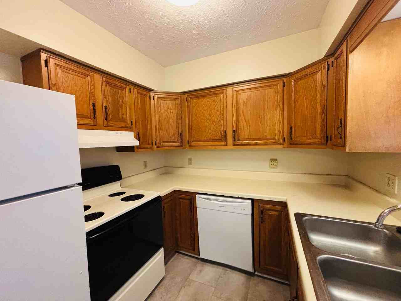 2001 Christopher Dr - Photo 7 of 20