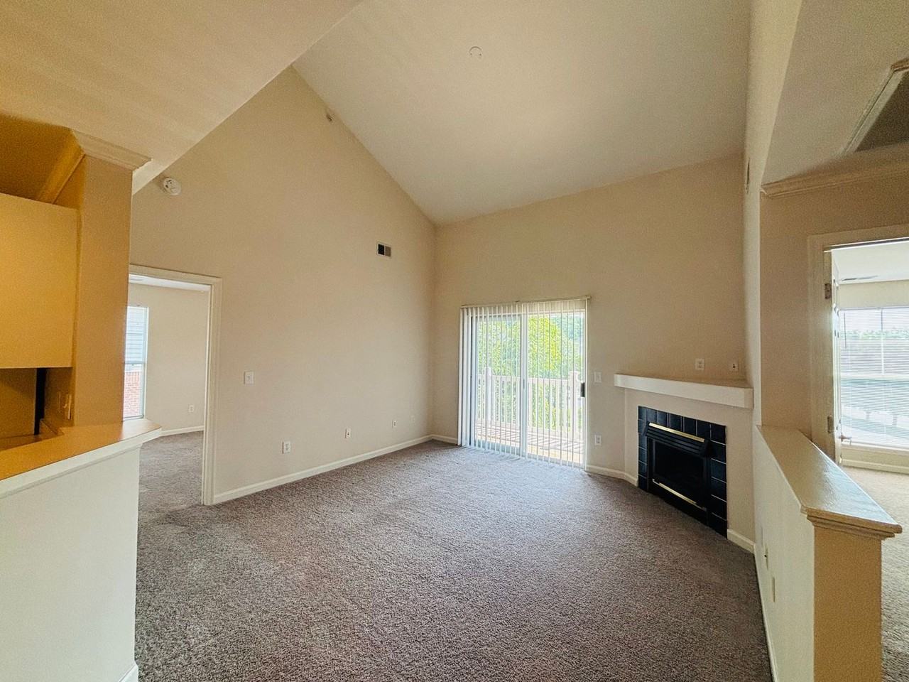 209 S Knollwood Dr #1302 - Photo 2 of 18