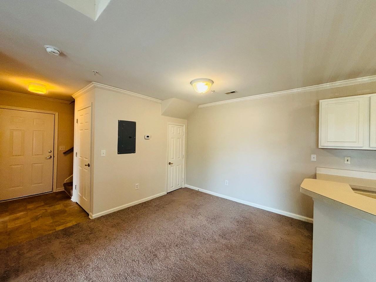 209 S Knollwood Dr #1302 - Photo 5 of 18