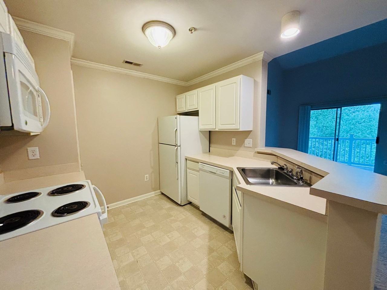 213 S Knollwood Dr #3302 - Photo 6 of 15