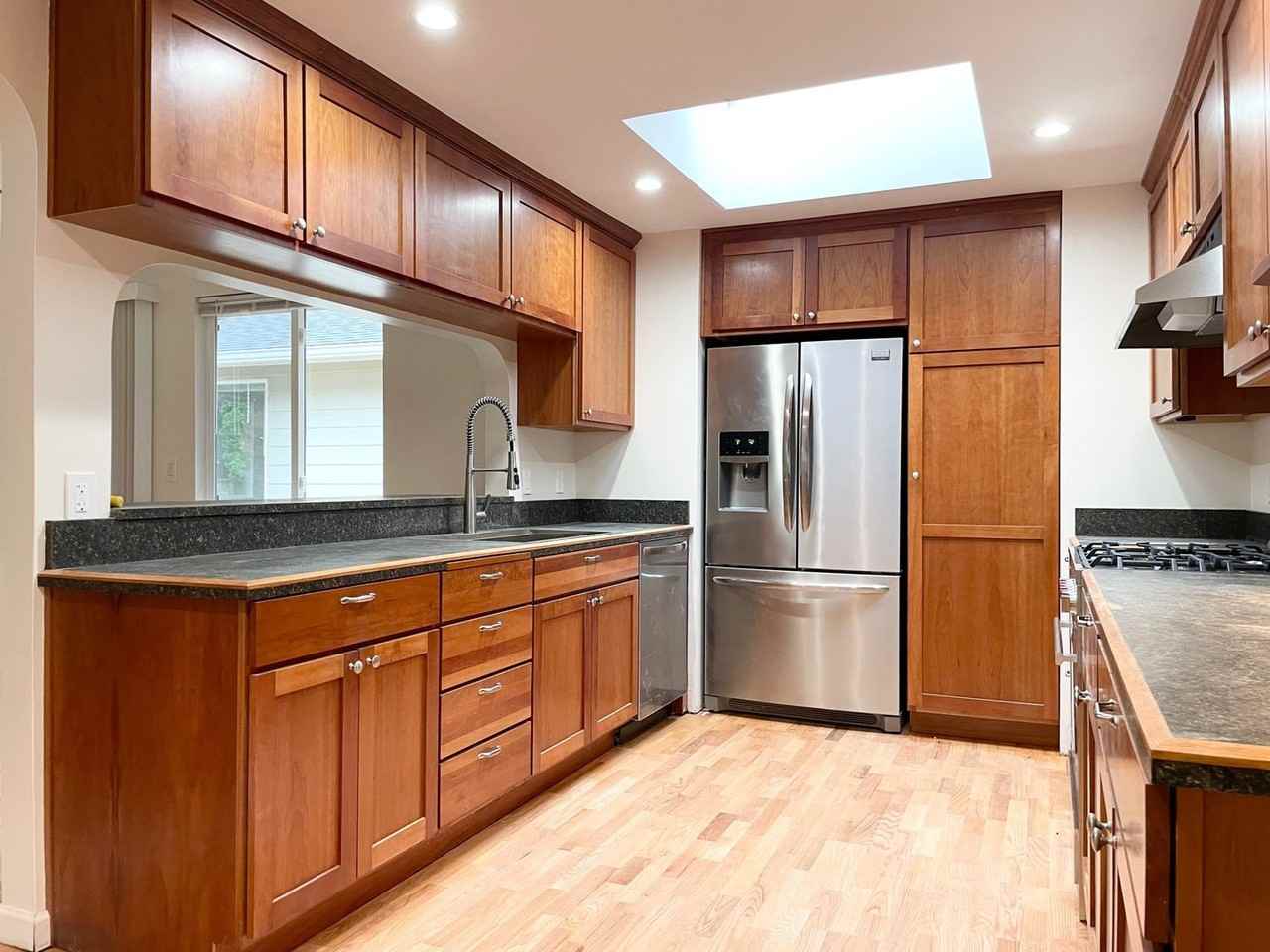 12518 98th Ave Ne - Photo 6 of 23