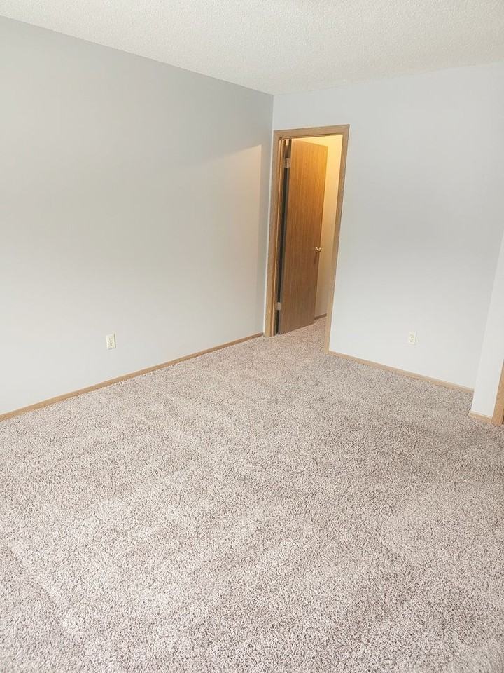 Walnut Creek Apartments - Photo 6 of 9