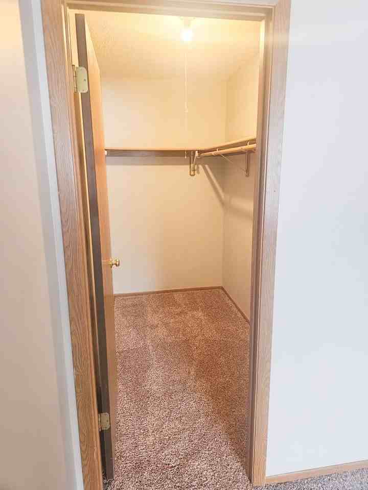 Walnut Creek Apartments - Photo 7 of 9