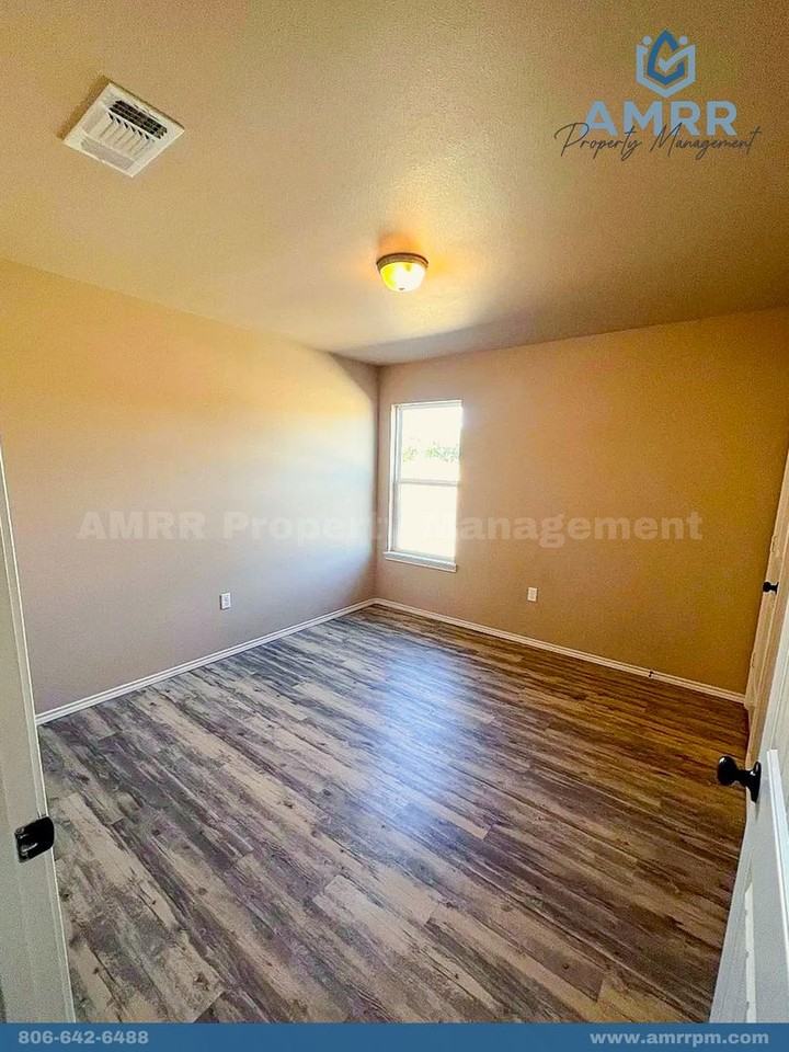 7401 5th St #1 - Photo 4 of 11