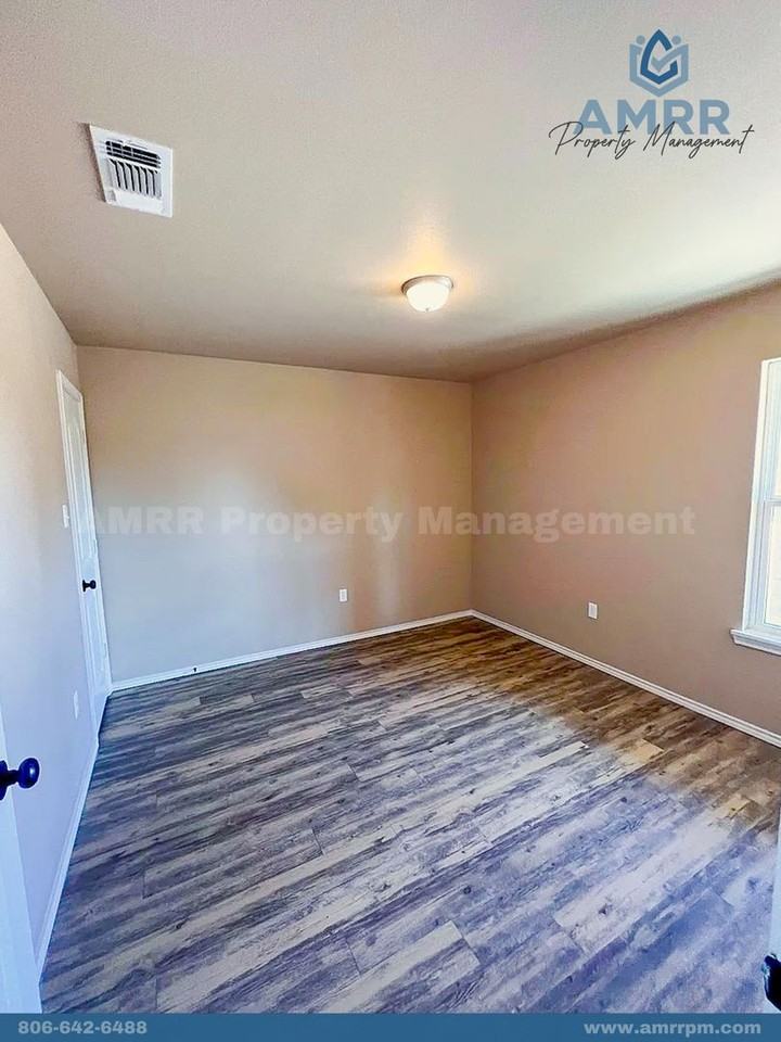 7401 5th St #1 - Photo 6 of 11