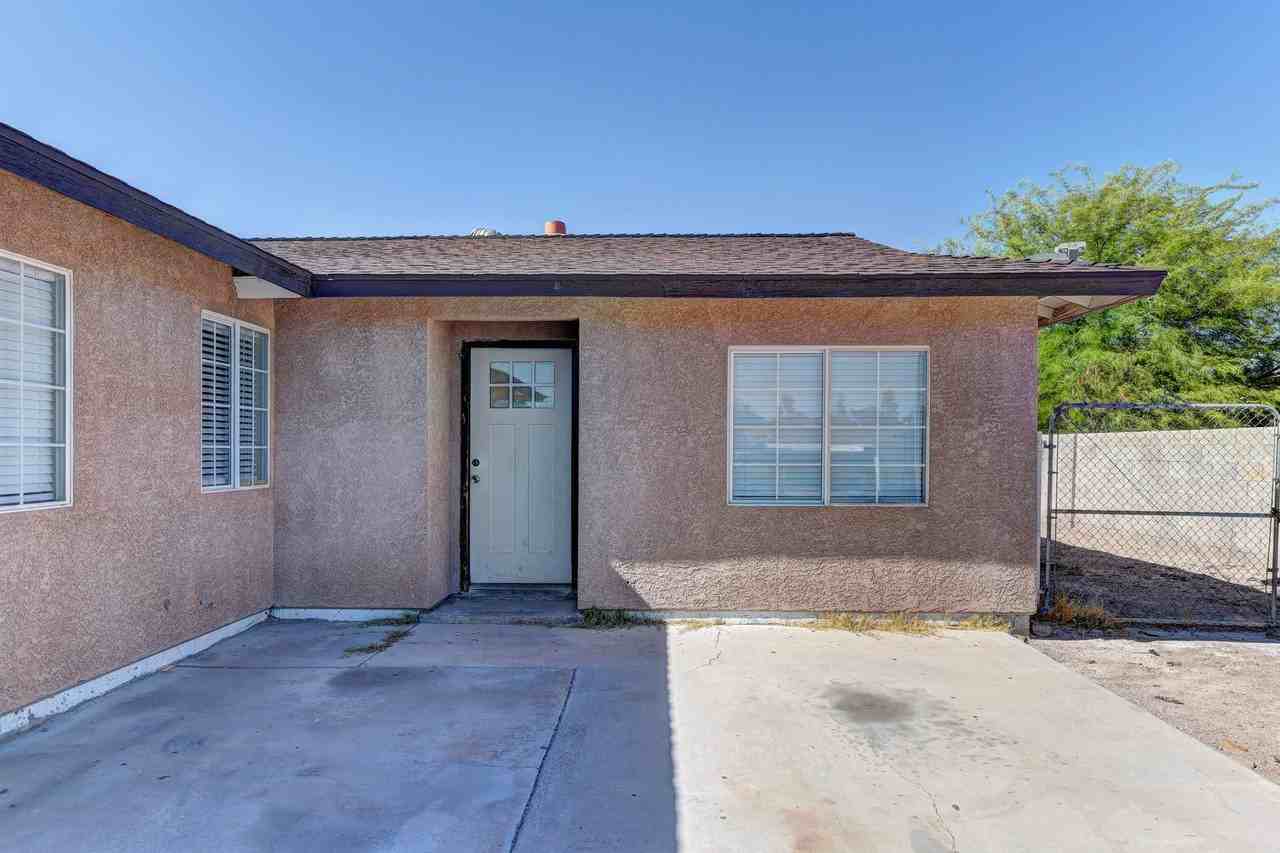 5022 Carmel Ave - Photo 2 of 15