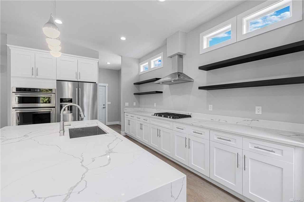 8409 Ne 125th Ln - Photo 2 of 26