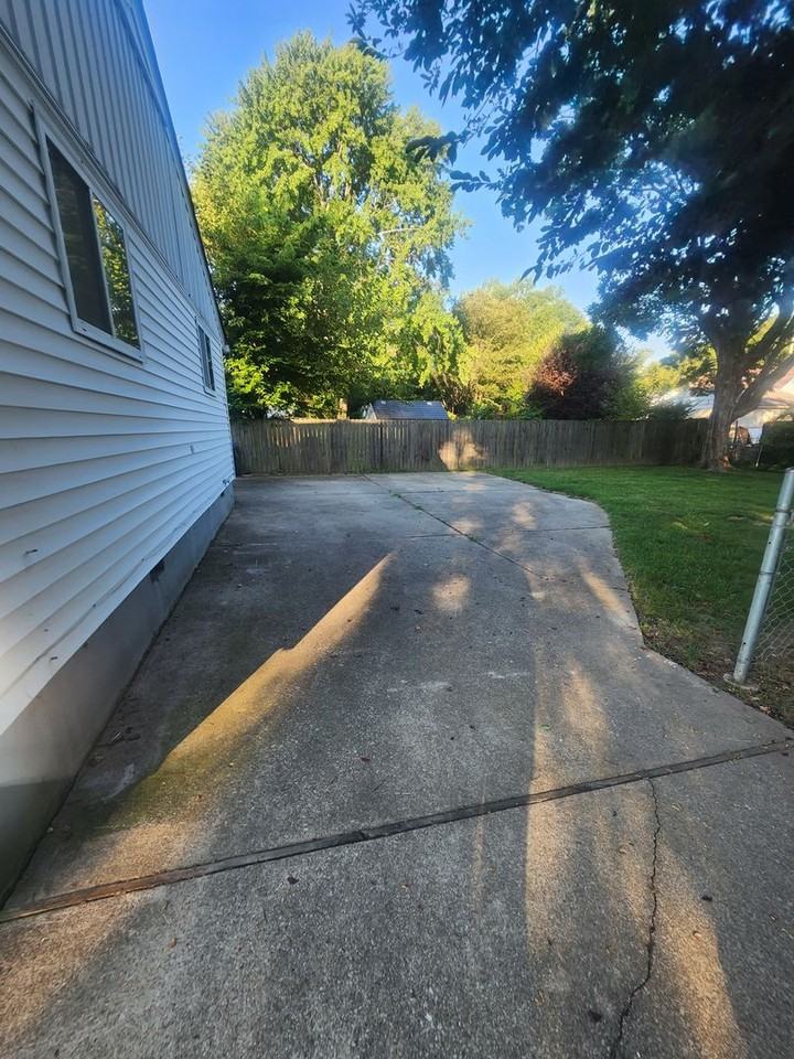 3022 Betty Ln - Photo 3 of 26
