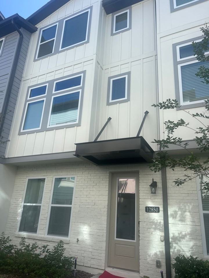 12850 Gabor Ave - Photo 2 of 21