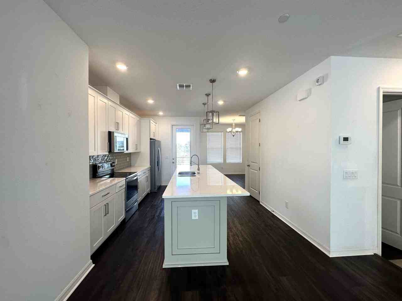 12850 Gabor Ave - Photo 6 of 21