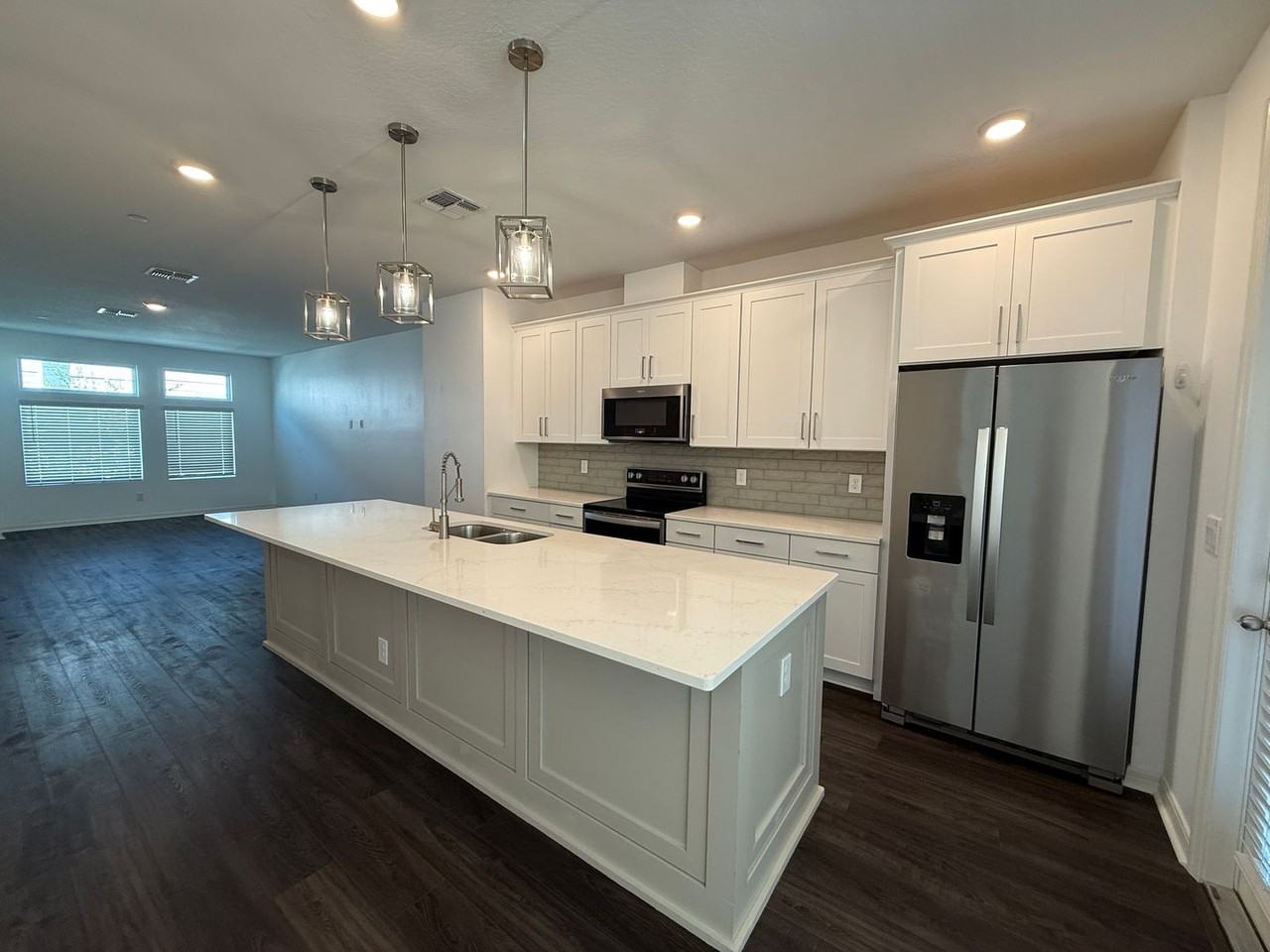 12850 Gabor Ave - Photo 7 of 21