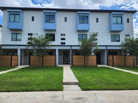 532 W Plaza Pl - Photo 1 of 1