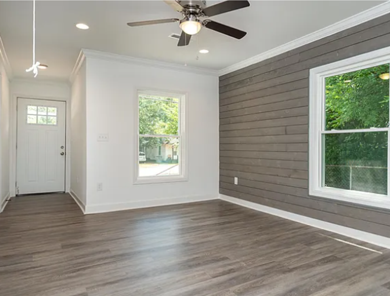 9 Judson Rd - Photo 2 of 19