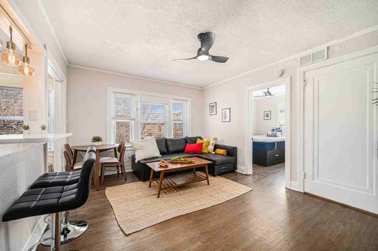 The Lillian 3706 (formerly The James) - Photo 4 of 16