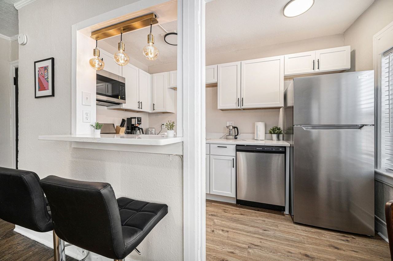 The Lillian 3706 (formerly The James) - Photo 7 of 16