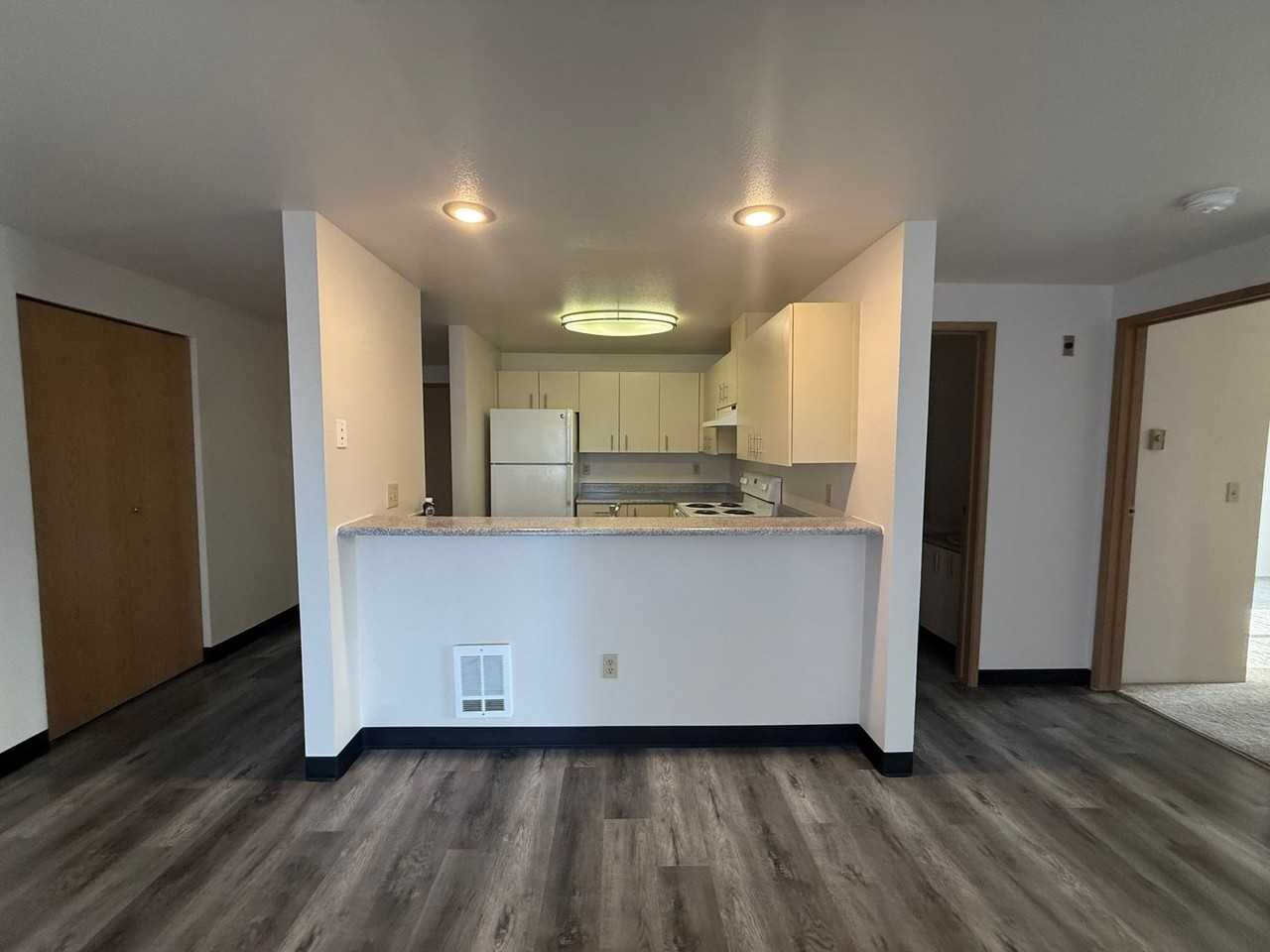 6700 ROOSEVELT APTS. - Photo 3 of 39