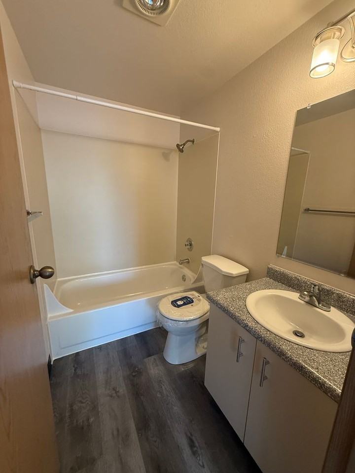 6700 ROOSEVELT APTS. - Photo 6 of 39