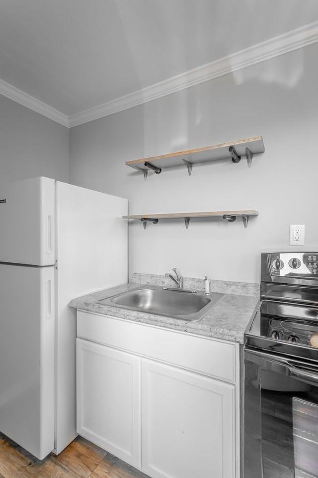 719 McGowan Ave - Photo 6 of 35