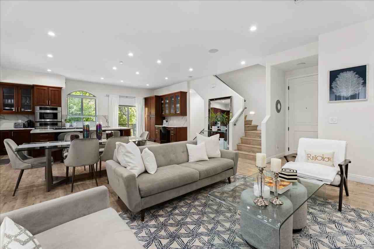 5404 Bellingham Ave #2 - Photo 5 of 17