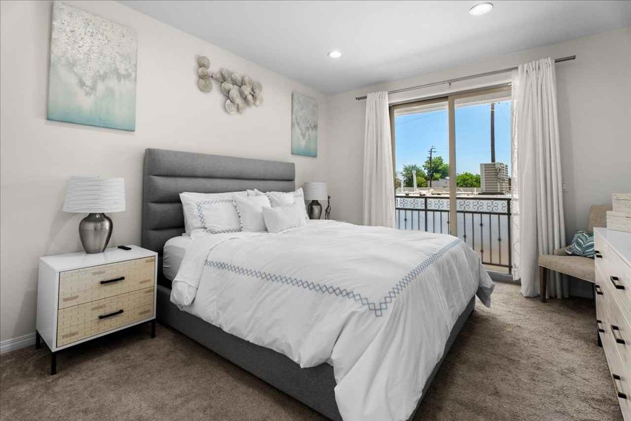 5404 Bellingham Ave #2 - Photo 6 of 17