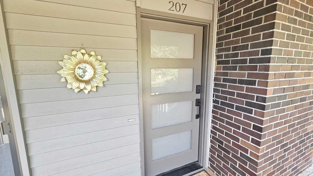 207 169th Avenue Northeast - Photo 2 of 24