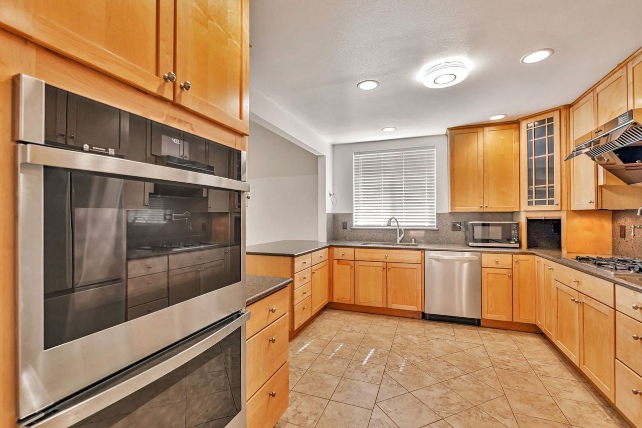 2125 Walnut Grove Ave - Photo 4 of 40