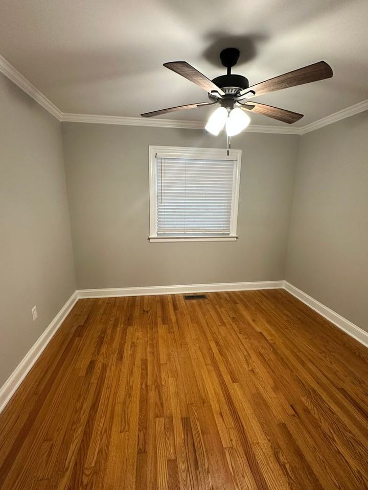 602 Decatur Dr - Photo 5 of 12