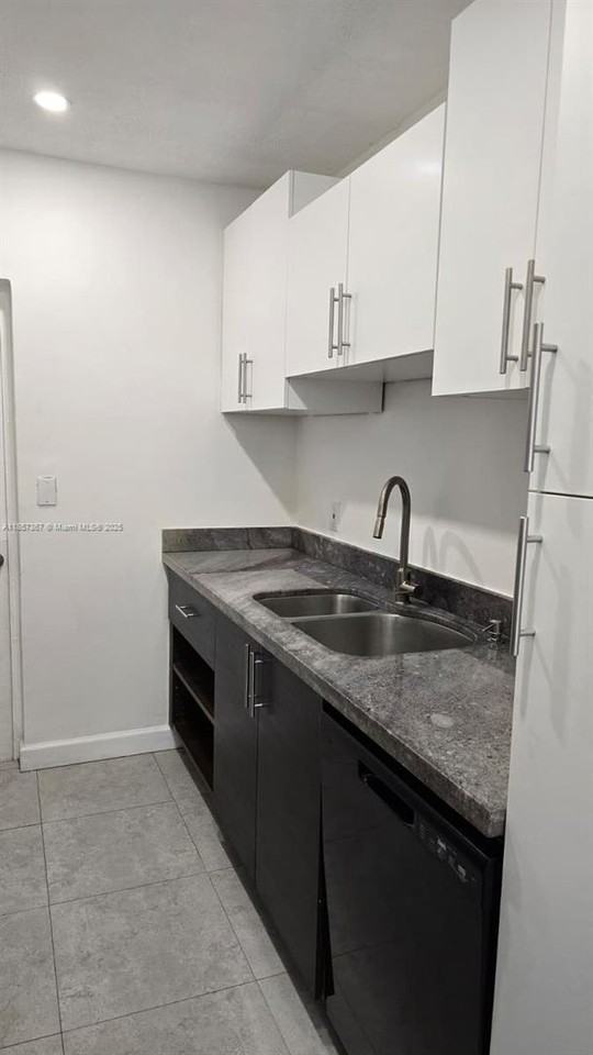 3801 Sw 31st Dr - Photo 3 of 29