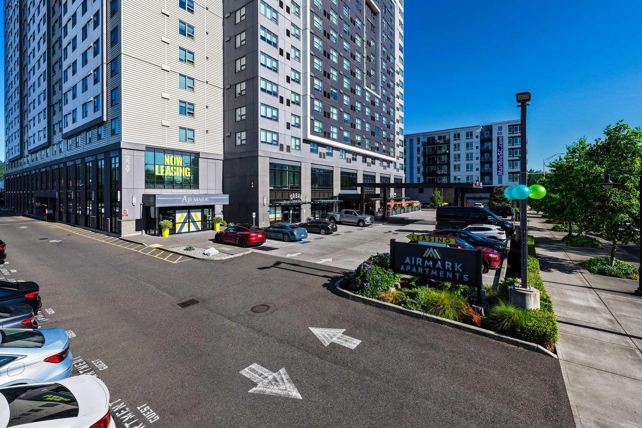 Airmark Apartments - Photo 2 of 50