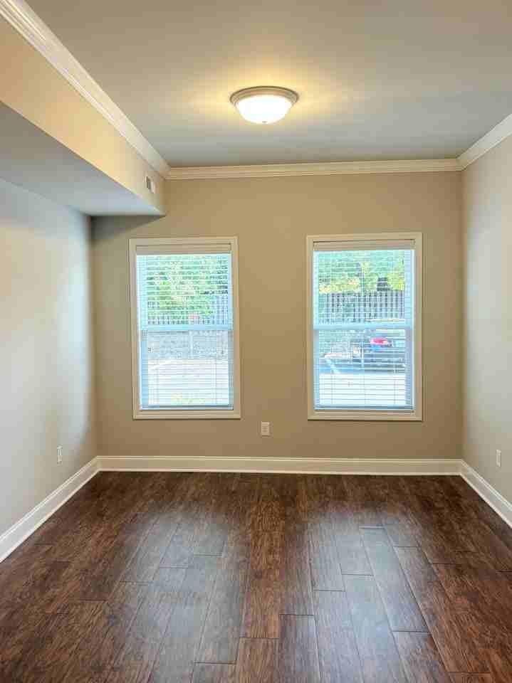 105 Riverwood Ave #F4 - Photo 6 of 18