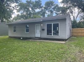 featured image of 906 Moore St #NA