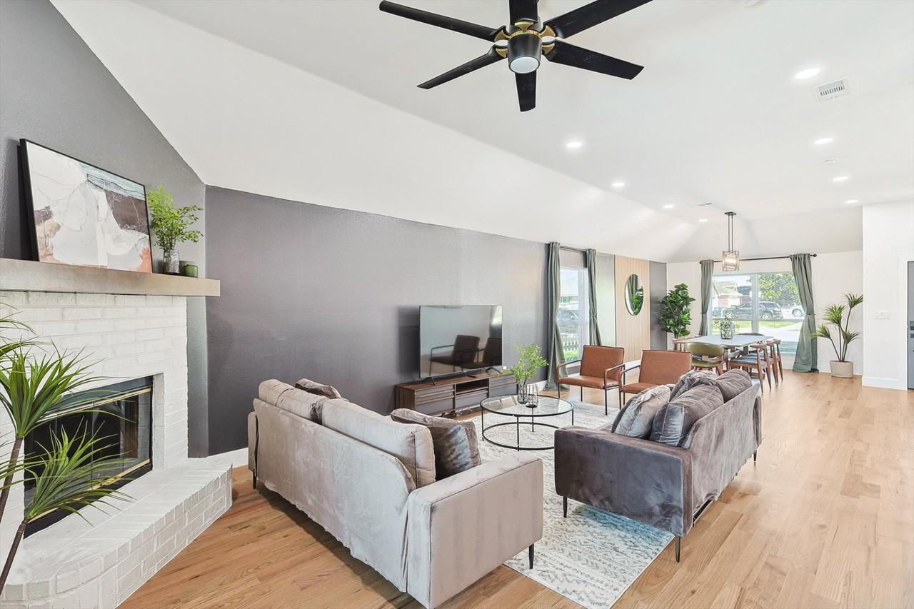 215 Nottingham Dr #NA - Photo 5 of 44