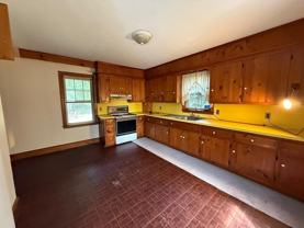 1143 Beacon St #1 - Photo 1 of 1