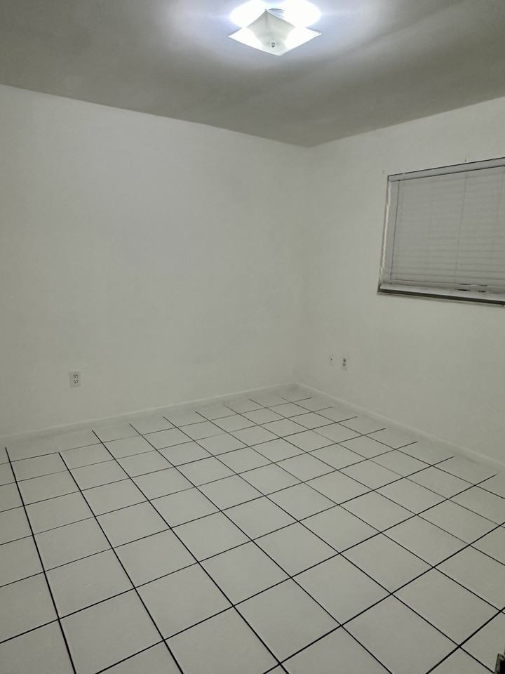 3041 W 76th St #B209 - Photo 2 of 19