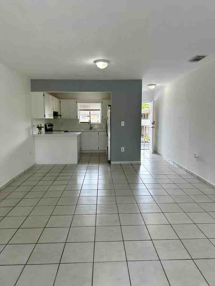 3041 W 76th St #B209 - Photo 7 of 19